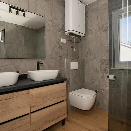 Apartman Vini Seget Donji