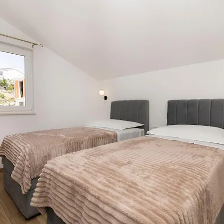 Vini Apartman Donji Seget